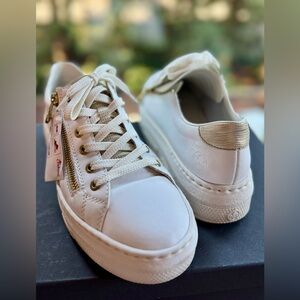 RIEKER ENYA 21 OFF-WHITE PLATFORM SNEAKER with Gold Accents (WOMEN'S) EU40/US 9